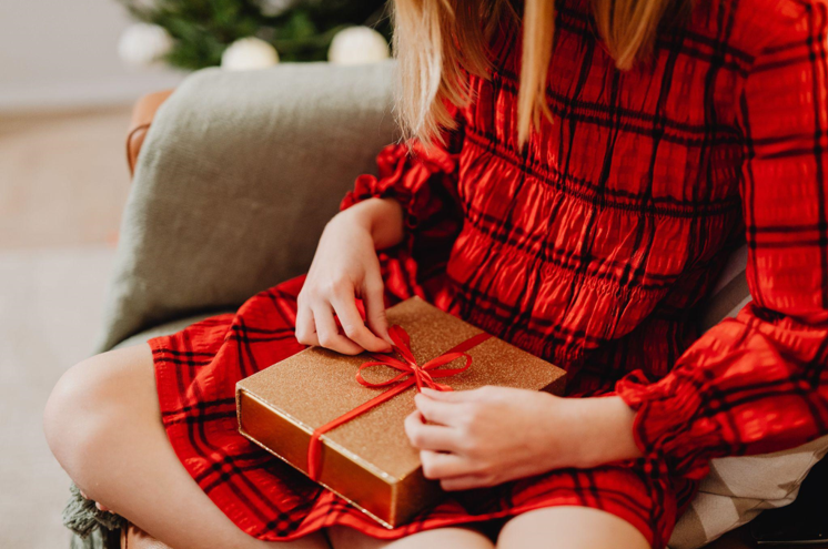 Adding a Pink Christmas Tree to Your Easter Decorations: A Charitable Move